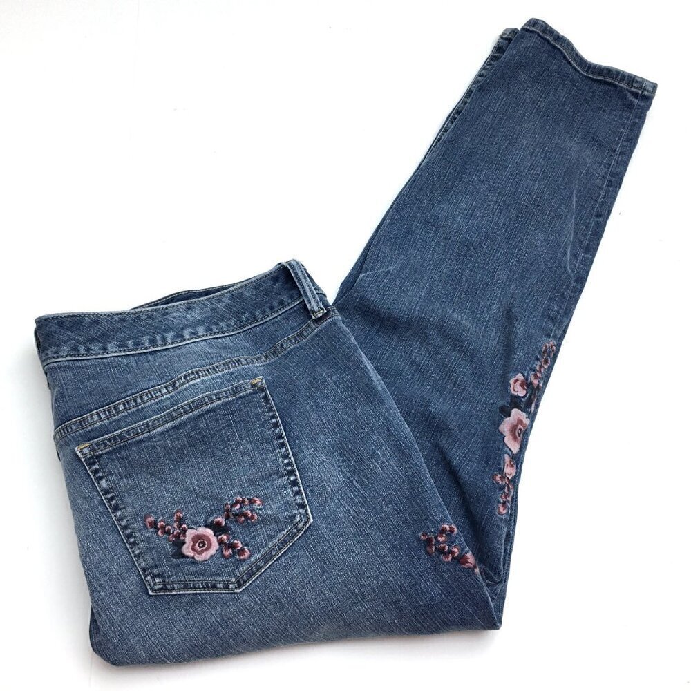 Torrid Women's Skinny Jeans Floral Embroidery Distressed Stretch size 22R - Picture 10 of 10